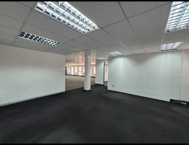 336M² OFFICE TO LET IN KRAMERVILLE